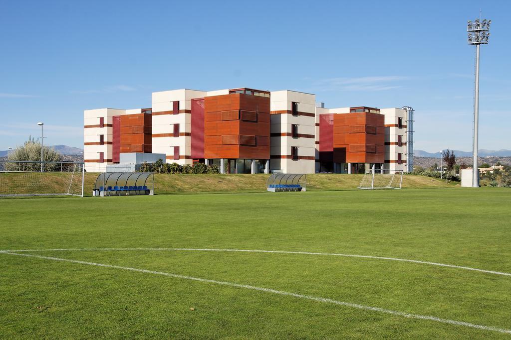 Hotelsefutbol Las Rozas de Madrid Exterior foto
